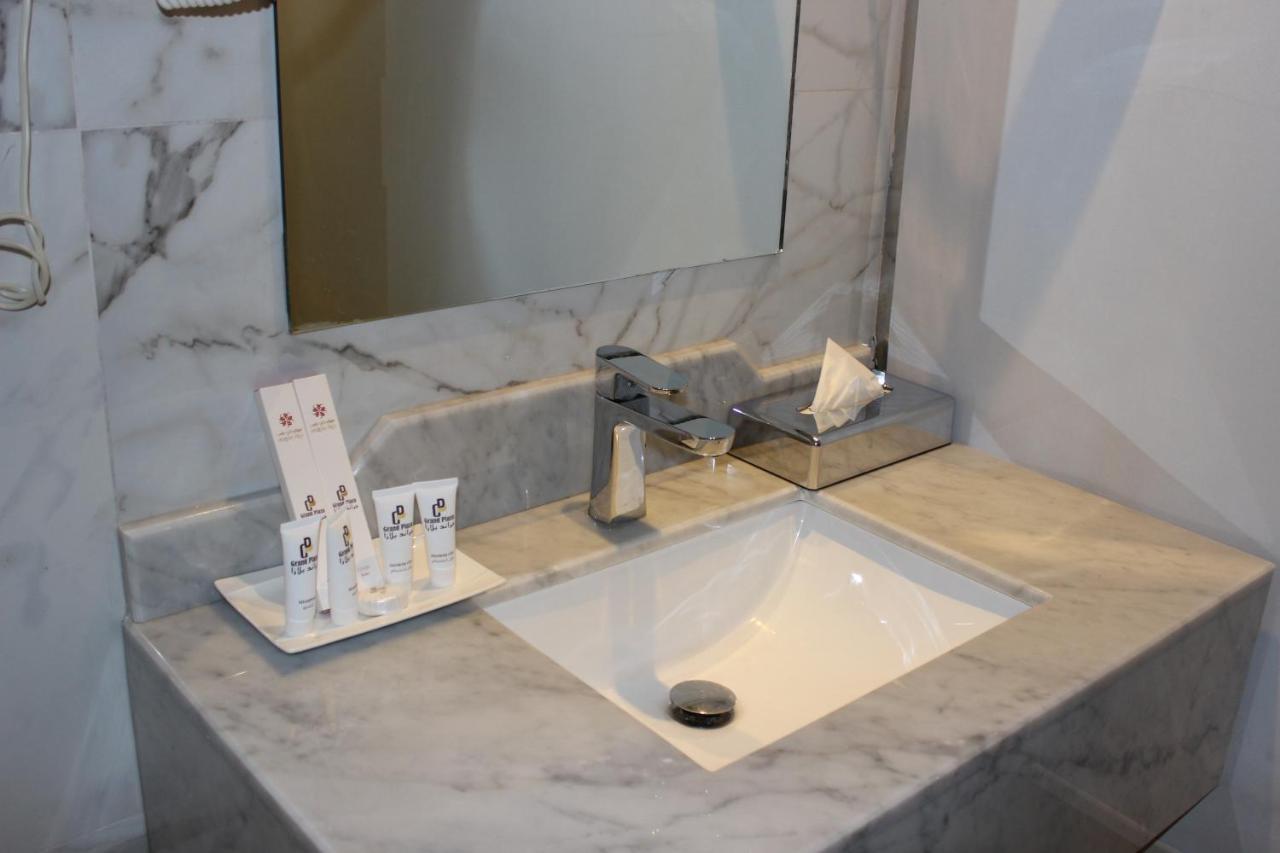 Glamour Hotel Джеда Екстериор снимка