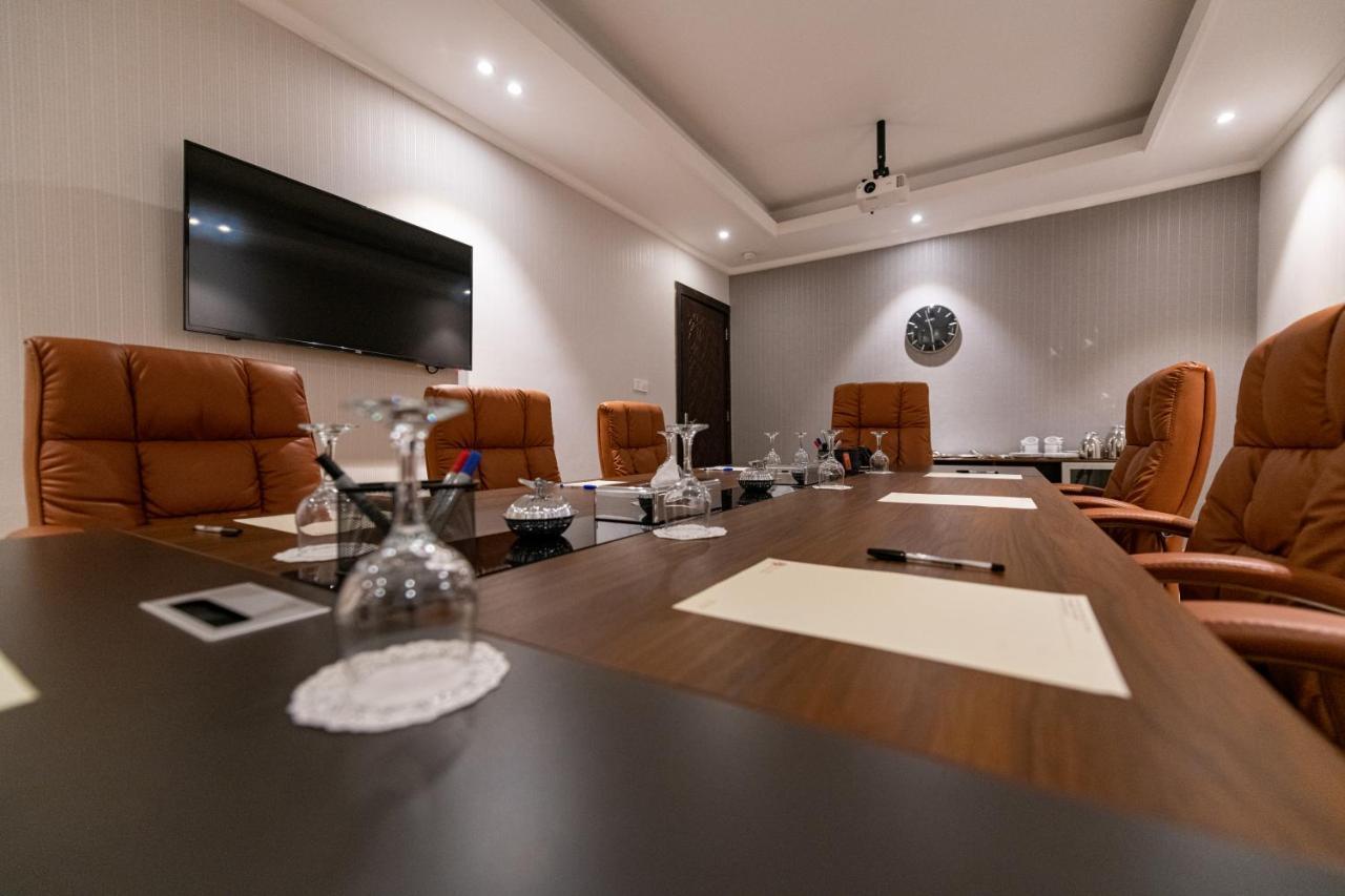 Glamour Hotel Джеда Екстериор снимка