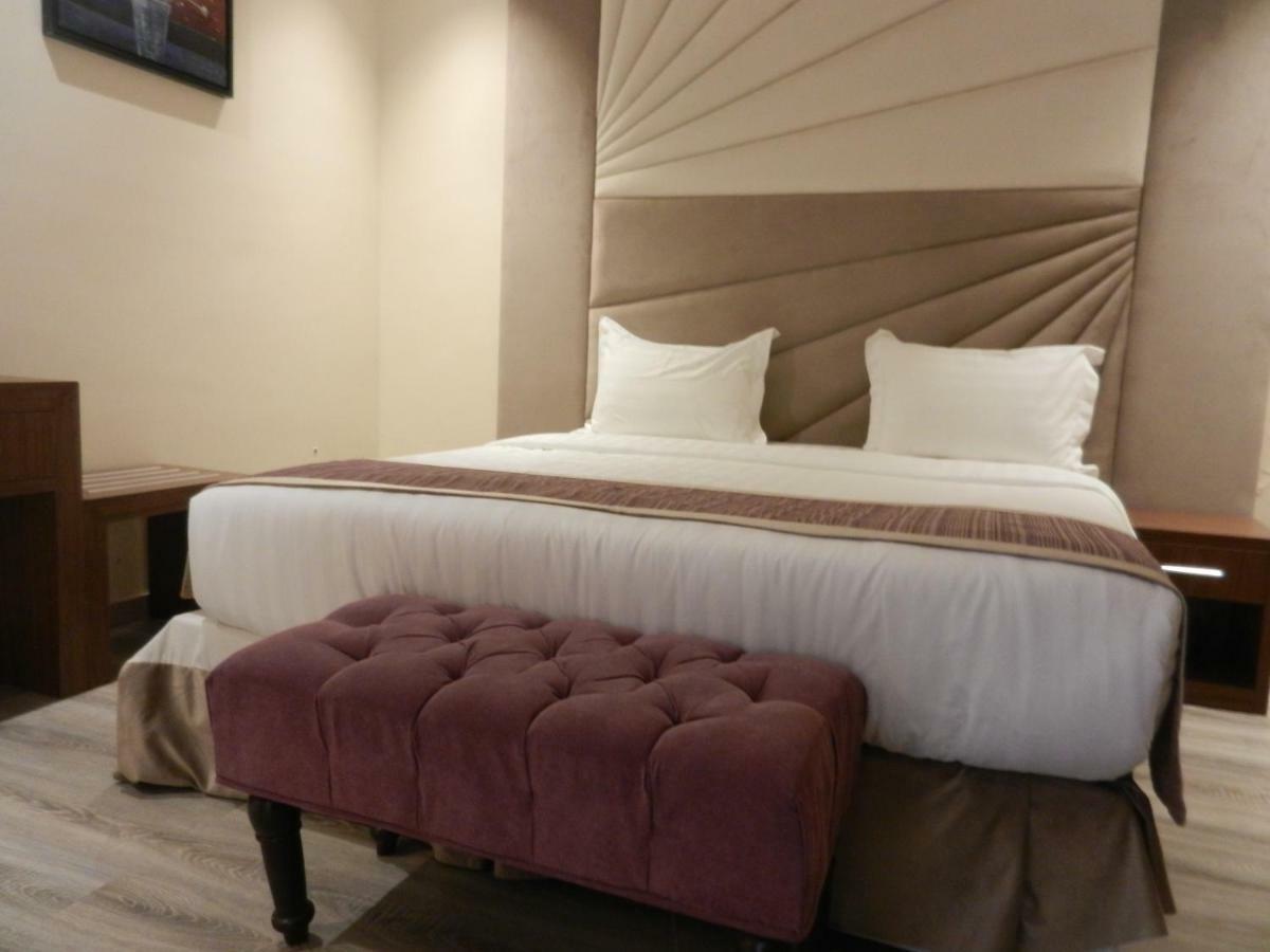 Glamour Hotel Джеда Екстериор снимка